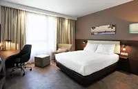 Hampton by Hilton Toulouse Airport Hotels in Cornebarrieu