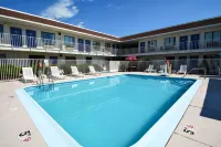 Motel 6 Windsor Locks, CT - Hartford - Pools