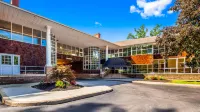 Best Western Plus the Inn  Suites at the Falls Hotels in Spackenkill