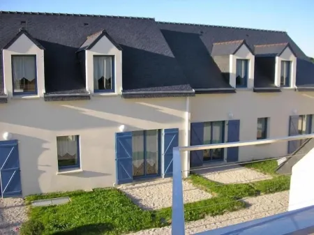 Hôtel le Chevalier Gambette Отели рядом с достопримечательностью «Camping l'Escale»