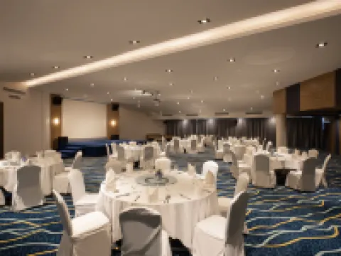 センターラー バイ センターラー チャアム ビーチ リゾート チャアムのホテル