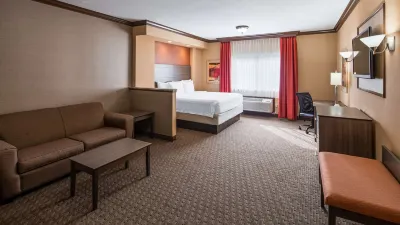 Best Western Plus North Canton Inn  Suites Hôtels à : Jackson Township