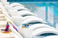 Residence Inn San Juan Isla Verde - Rooftop Pools