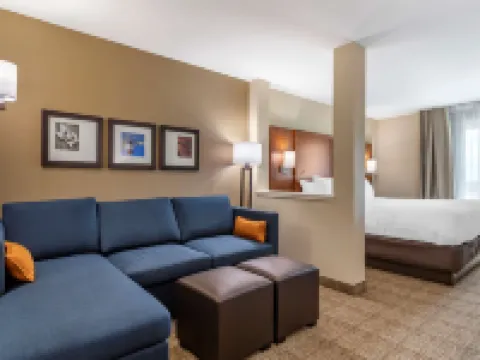 Comfort Inn & Suites Hotels in Waller County
