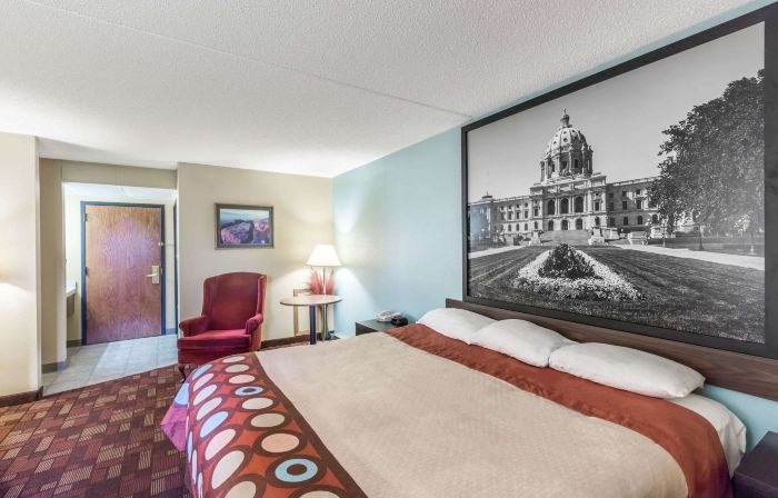 Super 8 by Wyndham Luverne I90