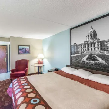 Super 8 by Wyndham Luverne I90