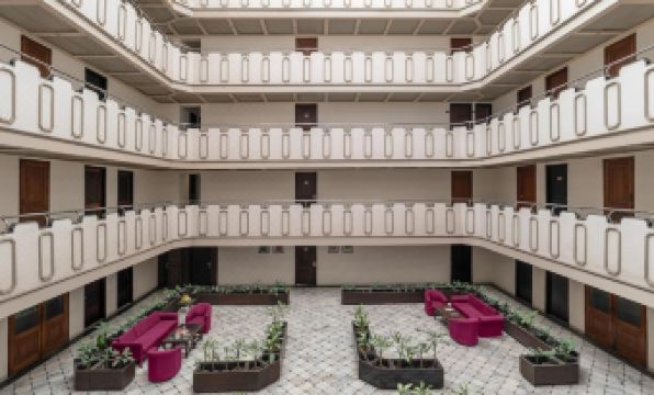 5. 사로바 포르티코..