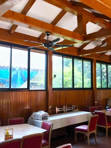 รูปภาพของดำเนินเเคร์ รีสอร์ท