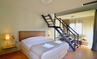 Ellopia Point Hotel