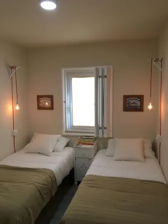 * Cozy House with Terrace in front of the Ocean * Отели рядом с достопримечательностью «PenichePraia - Bungalows, Campers and SPA»