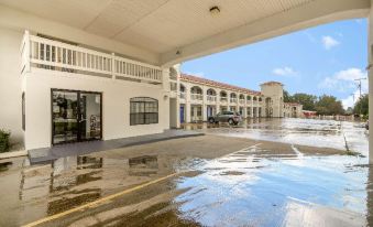 Motel 6 Canton, TX