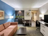 Holiday Inn & Suites ATLANTA AIRPORT-NORTH by IHG Hotels in East Point