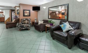 Super 8 by Wyndham Three Hills AB