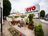 OYO London Guest House Hotel di Ealing