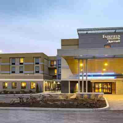 Fairfield Inn & Suites Springfield Holyoke Hotel Exterior