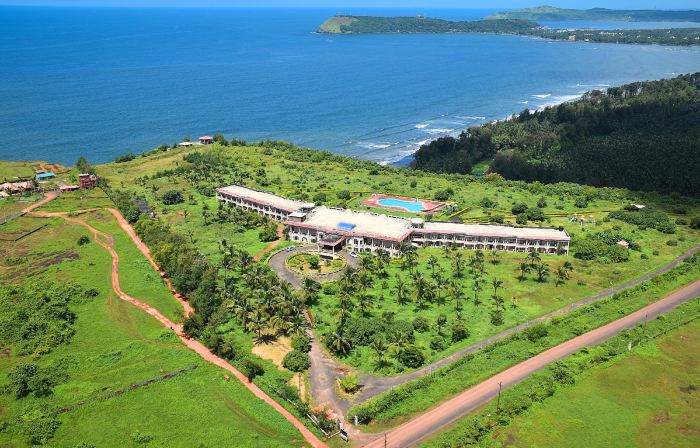 Kohinoor Samudra Beach Resort