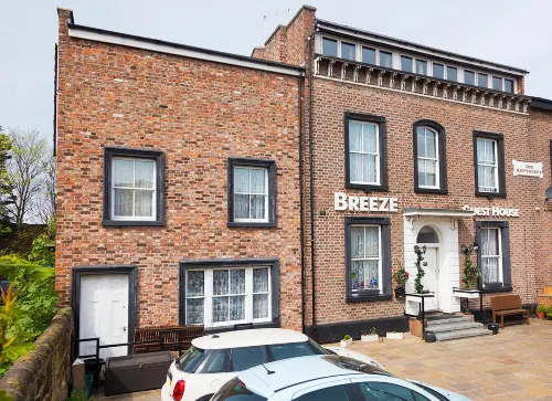 Breeze Guest House Отели в г. Ватерлоо