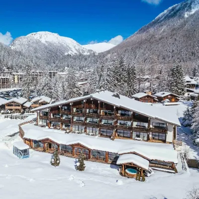 Les Grands Montets Hôtel & Spa Hôtels à : Argentière