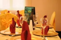 Auris Court Suites & Apartment