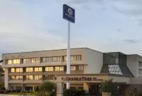 DoubleTree by Hilton Hotel Fayetteville Hotels near Walmart Supercenter