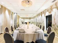 فندق إليت بارك أفنيو Hotels near سنتروم