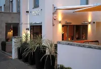 Hotel Bosco Hotels near Norbiton