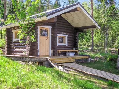 Pielislinna/Savilahti Tokmanni Juuka 주변 호텔