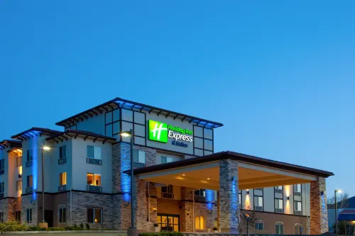 Holiday Inn Express & Suites Frazier Park Hotels in Lebec
