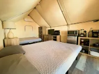 Son's Blue River Camp - Glamping Cabin B Các khách sạn ở Luling