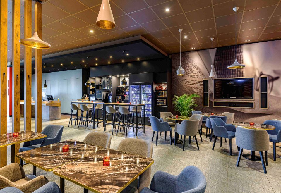 이비스 베를린 하우프트반호프 외관