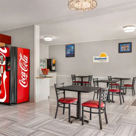 Days Inn by Wyndham Kansas City International Airport