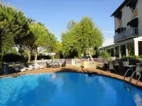 Logis les Charmilles Chalon-Sur-Saône Sud Hotel a Saint-Boil