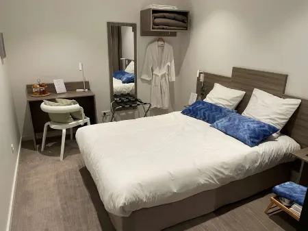 Kyriad Direct Lure Отели в г. Фруадтер