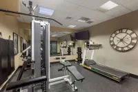 Best Western Plus Orillia Hotel - Gym
