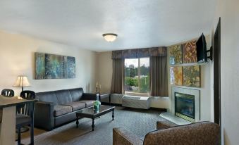 Oxford Suites Spokane Valley