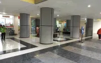 The Suites Metro Apartment by Desta Farispro فنادق في Buahbatu