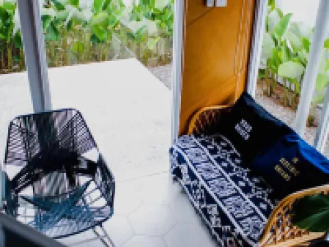 Mana Cottage Hotels in Cimenyan