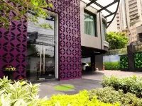 Hotel Clover Asoke Hôtels à proximité de : BTS Asoke station