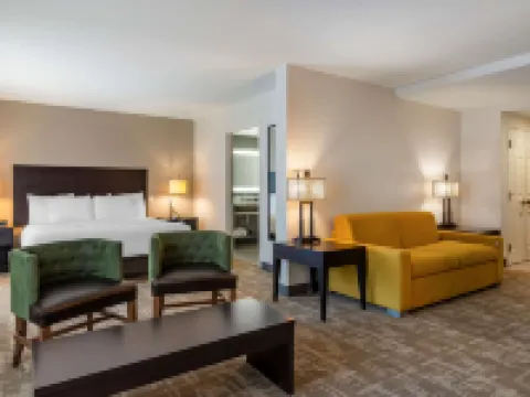 ベストウェスタン プラス ダルトン イン ドールトンのホテル