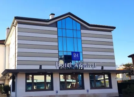 IH Hotels Padova Admiral Отели рядом с достопримечательностью «Ботанический сад Падуи»
