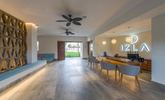 Izla Beach Front Hotel