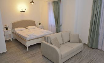 Brothers Cesme Boutique Hotel