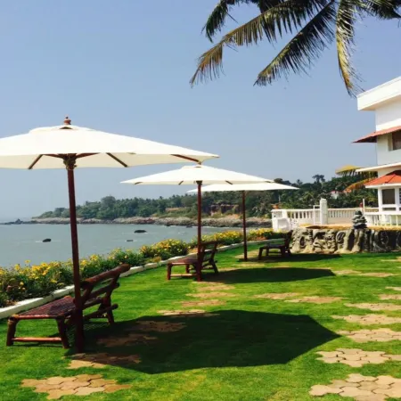 Mascot Beach Resort