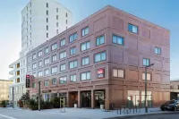 Aiden by Best Western @ Lorient Centre Hotels near Plage de Locqueltas