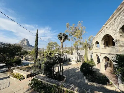 Hotel Parador Vernal Hotels in Cadereyta de Montes