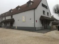Les Marronniers d'Arc Hotel di Pichanges