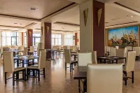 Oasis Hotel & Spa - breakfast