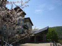 Hotel Grand Tencoo Hotels in Сембоку