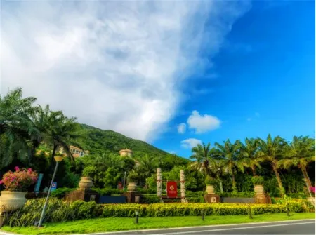 Sanya Forest Coast Pool Resort