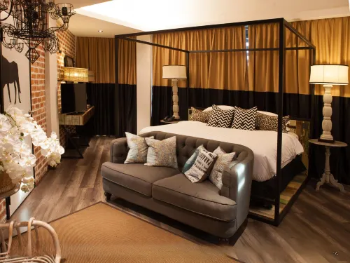 เอ็มบูทีคโฮเทล